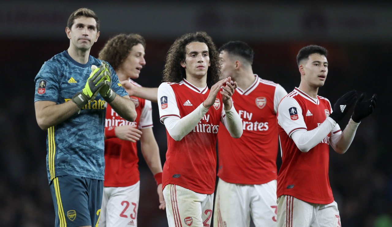 韩国杯战报：李昇祐加时赛制胜+染红，全北2-1光州夺冠