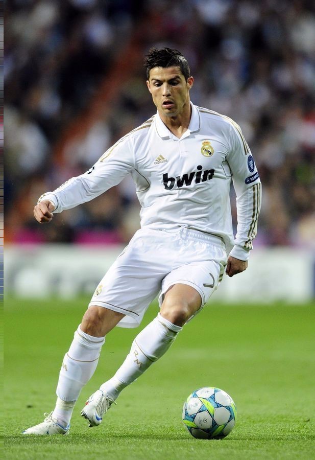 意甲焦点战：国际米兰4-0大胜科莫，路易斯·恩里克闪耀圣西罗