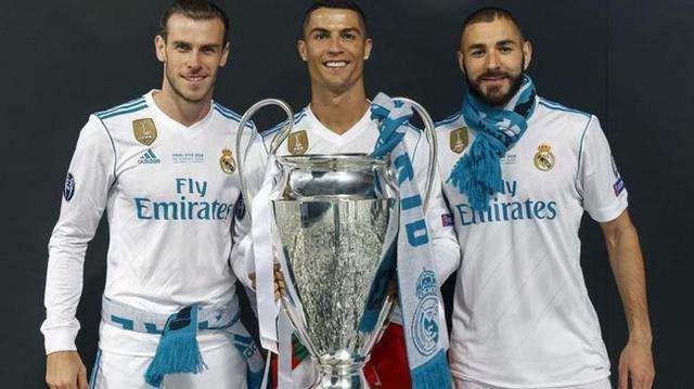 29岁法国女子网球名将转行当“网红模特”，曾因隆胸惹争议