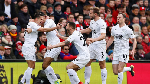 德天空：法兰克福和纽卡前锋奥苏拉达成冬窗转会口头协议