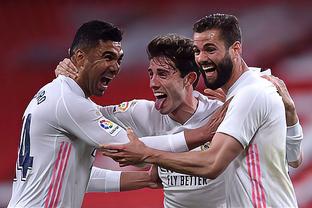 名记：快船将与雷杰·丹尼斯签下双向合同，填补保罗空缺