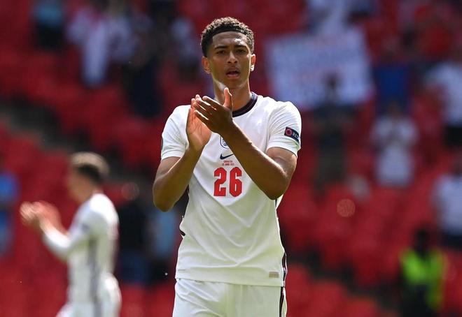 赫内斯谈拜仁明年目标：国内双冠王，在欧冠尽可能走远一些