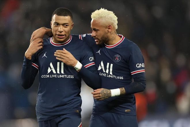 东契奇成为湖人队史第三位连续两场拿35分+10助攻的球员