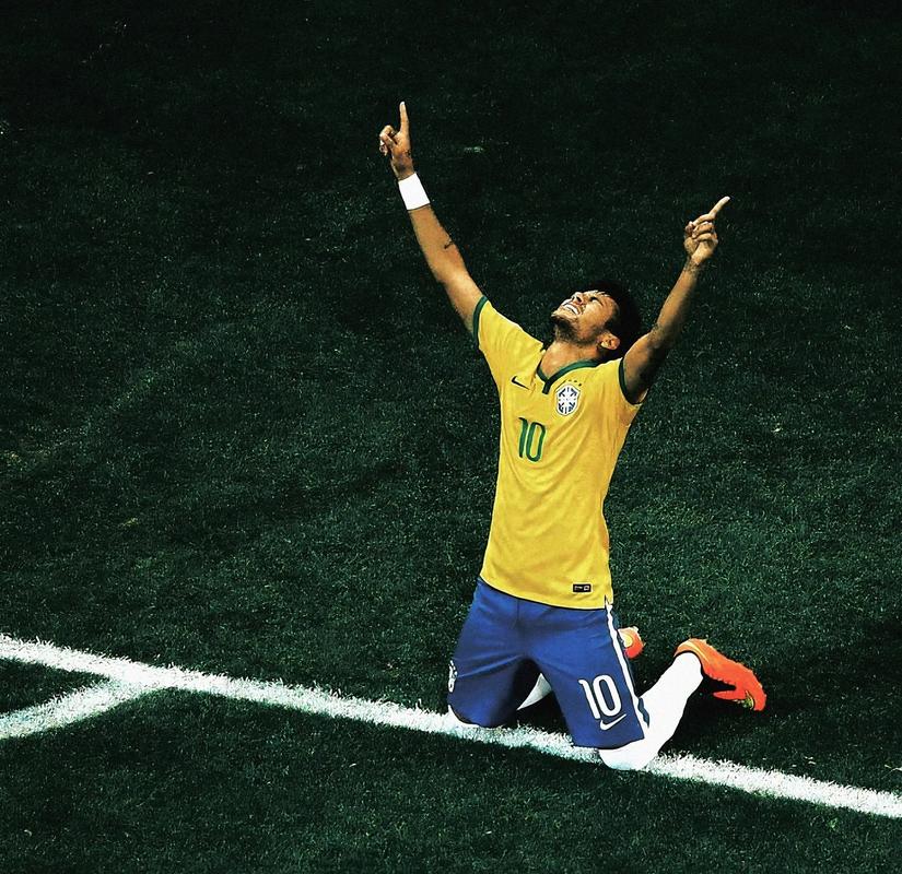 梅西专访将在周二发布，每体称梅西将透露他重返诺坎普的原因