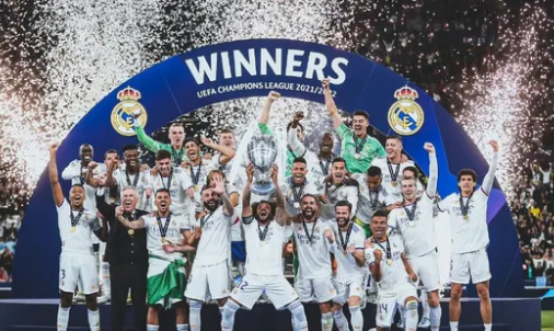 卡拉格：维尔茨倒地够不上点球，但国米球员拉拽球衣留下把柄